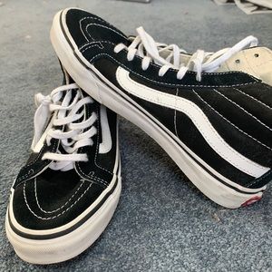 Hi-Sk8 black vans 7.5 women’s 6.0 men’s